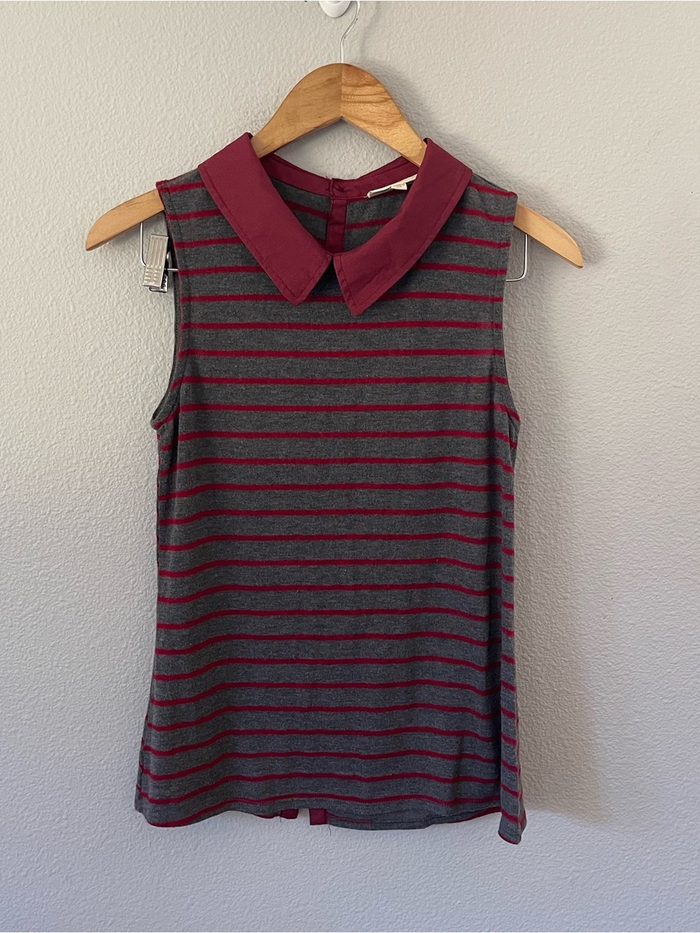 Modcloth Retro Striped Collared Sleeveless Top Size M Red/Gray